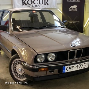 BMW 325e , E30 